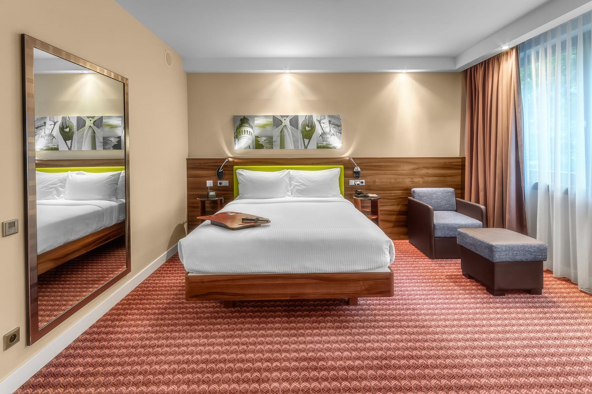 Отель Hampton By Hilton Свиноуйсьце Экстерьер фото