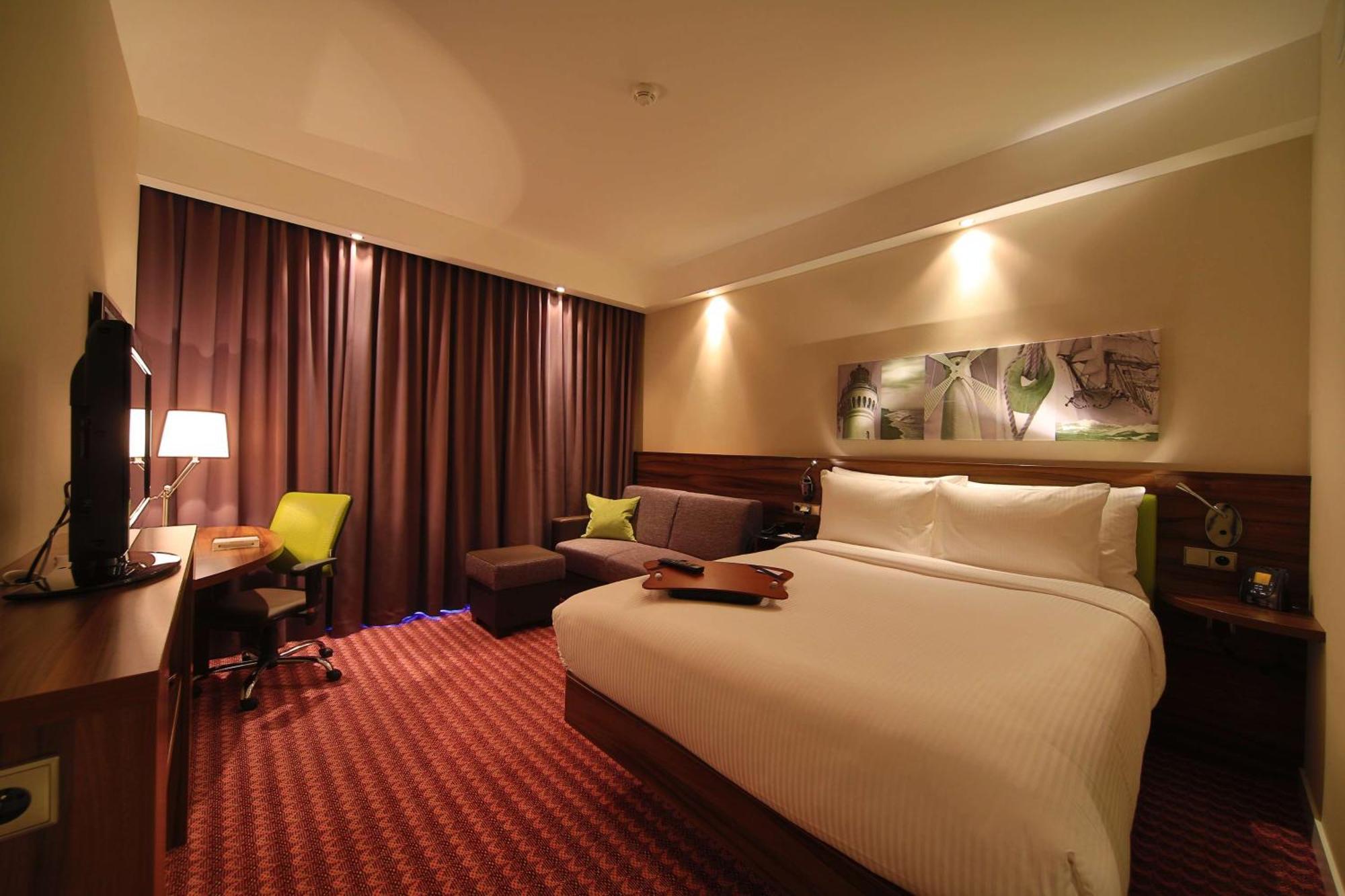 Отель Hampton By Hilton Свиноуйсьце Экстерьер фото