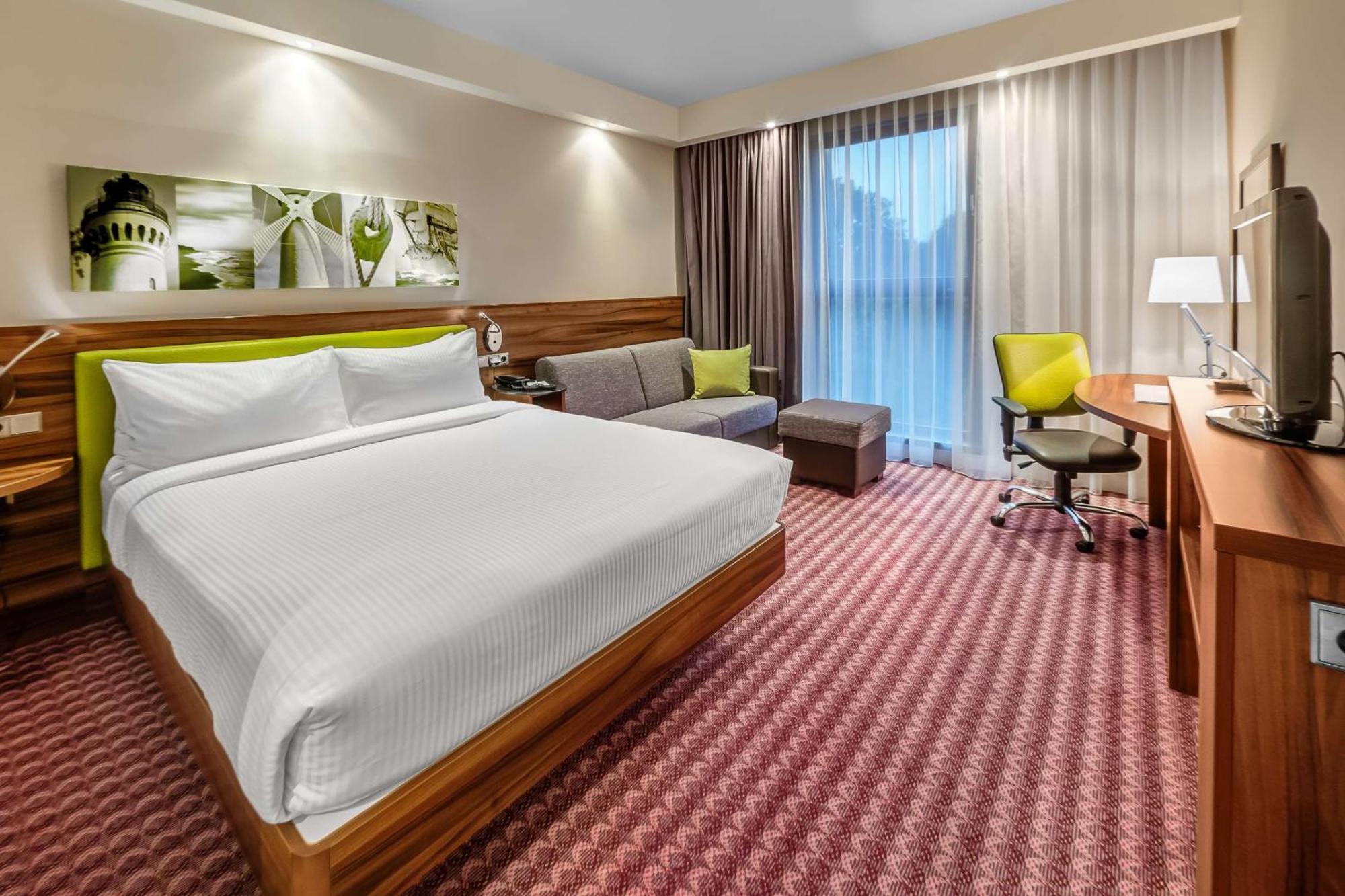 Отель Hampton By Hilton Свиноуйсьце Экстерьер фото