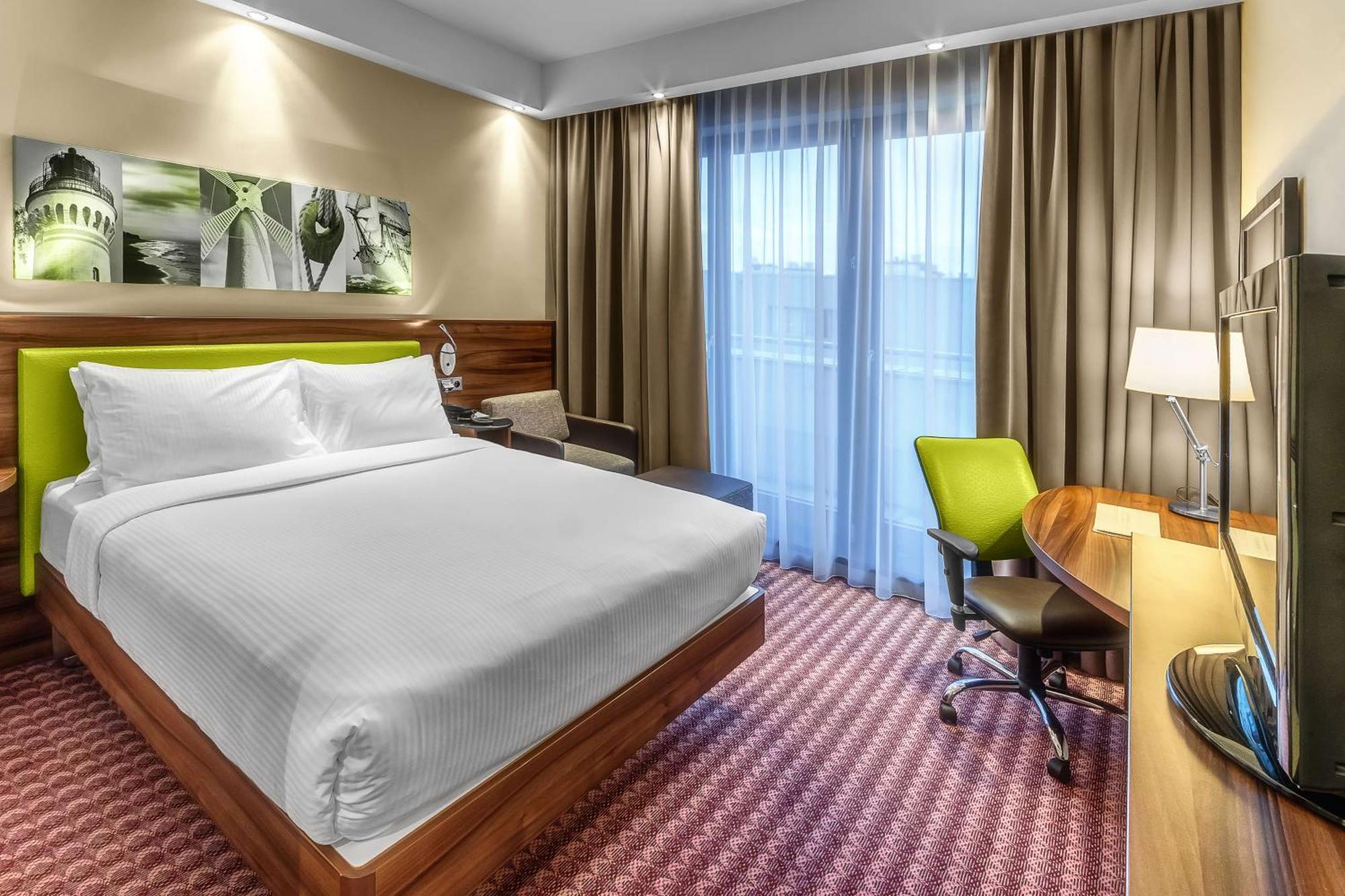 Отель Hampton By Hilton Свиноуйсьце Экстерьер фото
