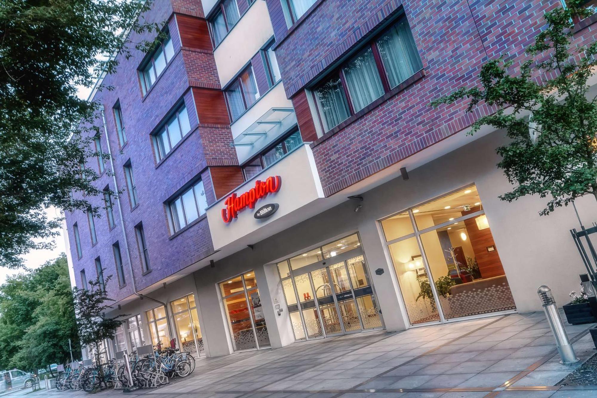 Отель Hampton By Hilton Свиноуйсьце Экстерьер фото
