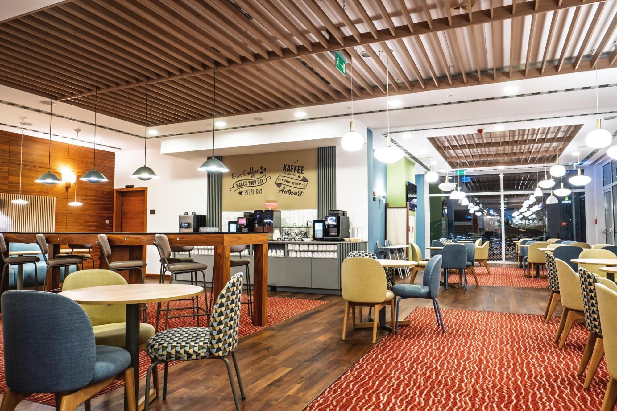Отель Hampton By Hilton Свиноуйсьце Экстерьер фото