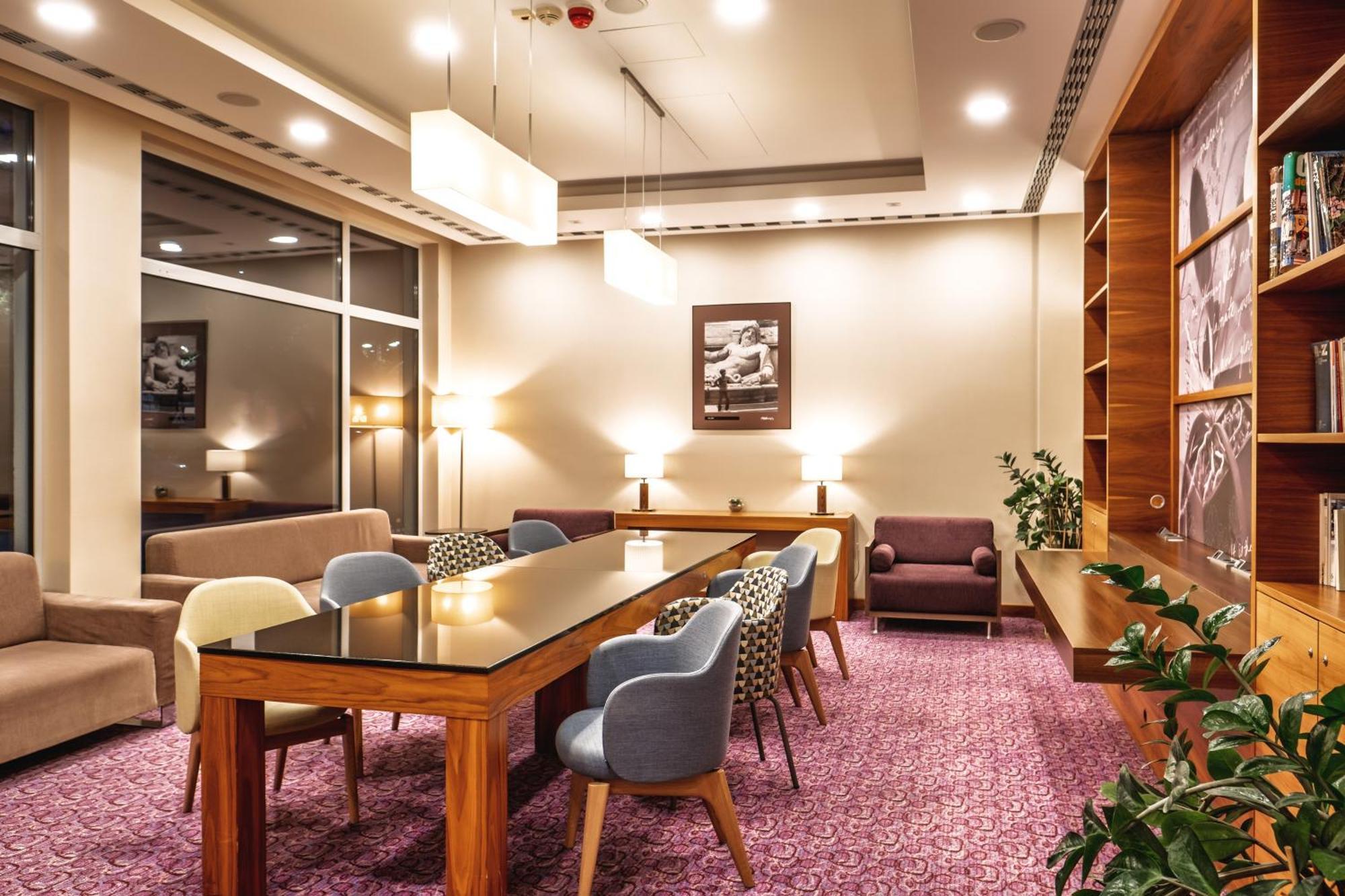 Отель Hampton By Hilton Свиноуйсьце Экстерьер фото