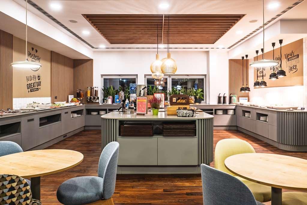 Отель Hampton By Hilton Свиноуйсьце Ресторан фото
