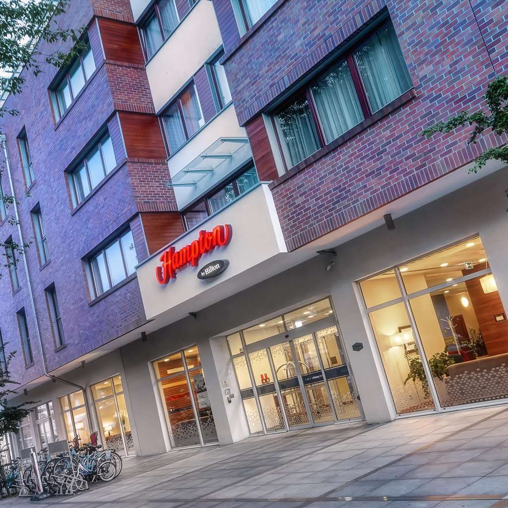 Отель Hampton By Hilton Свиноуйсьце Экстерьер фото